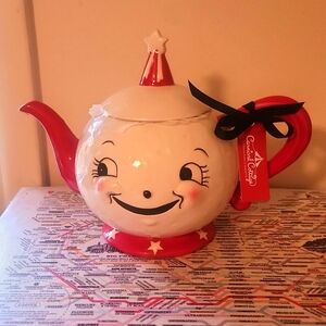 Johanna parker Carnival Cottage tea pot